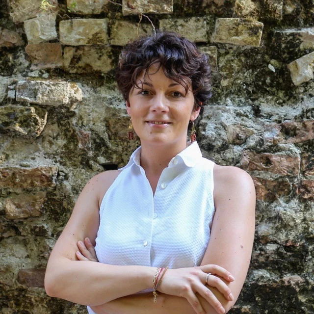 Chiara Pezzella - Chimico, consulente per l'ambiente, sicurezza alimentare e prevenzione incendi.